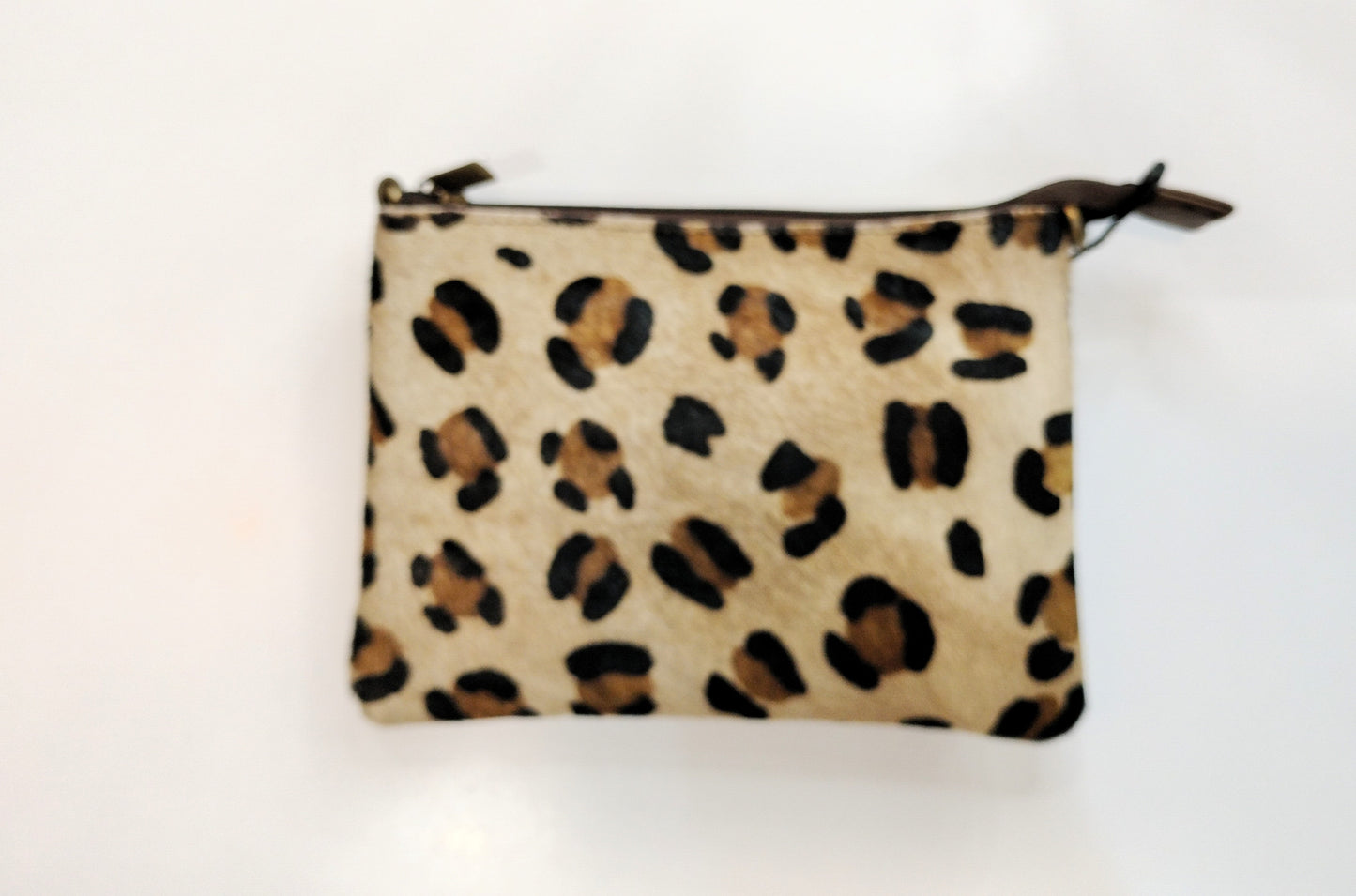 Bolso y clutch Cindy - animal print marrón y negro
