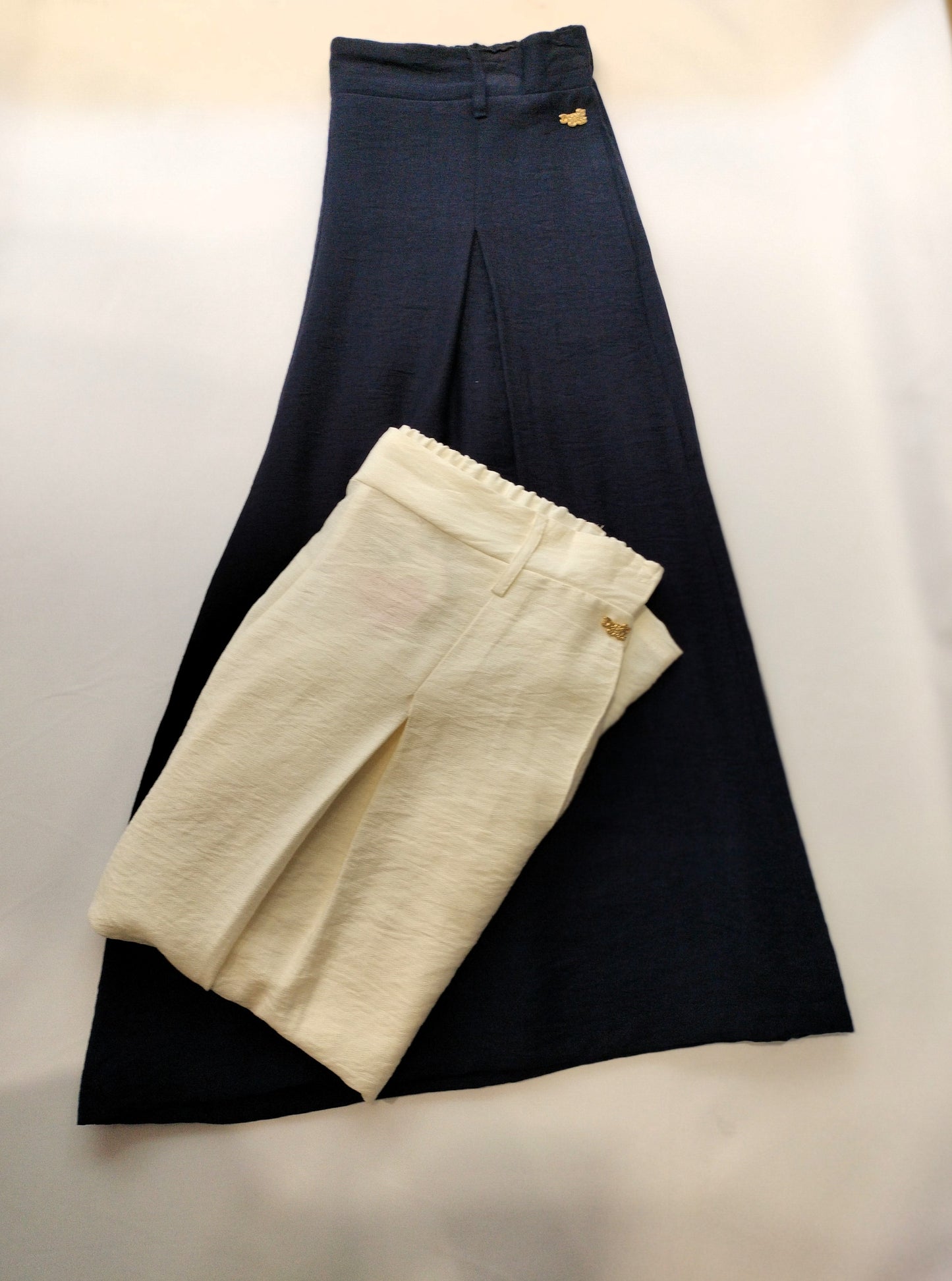 Falda pantalón - blanco y azul marino