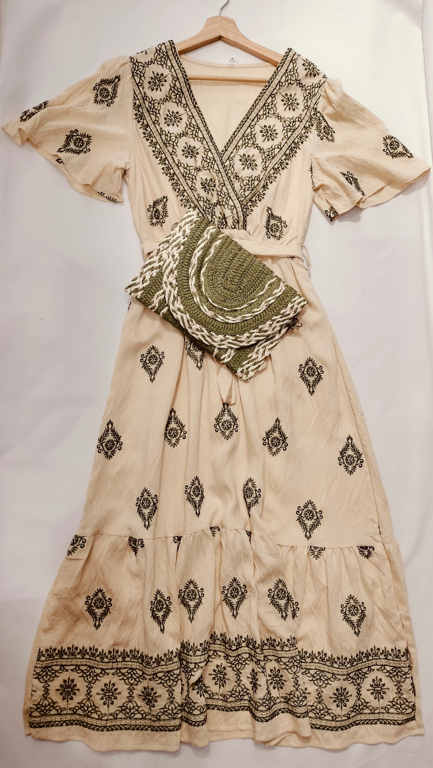 Conjunto vestido largo bordado - verde