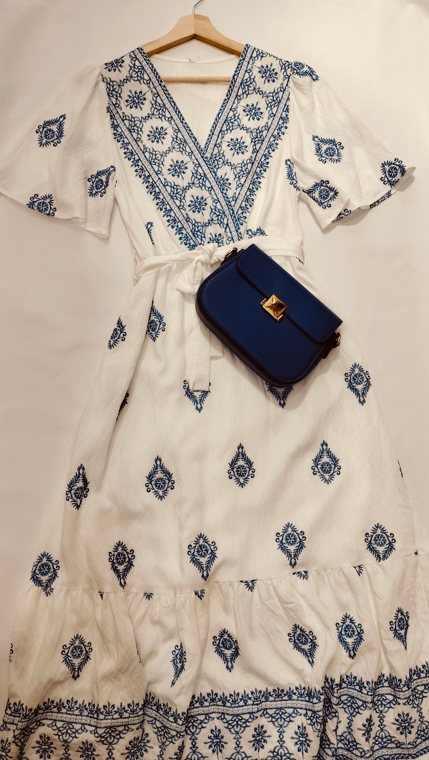 Conjunto vestido largo bordado - blanco