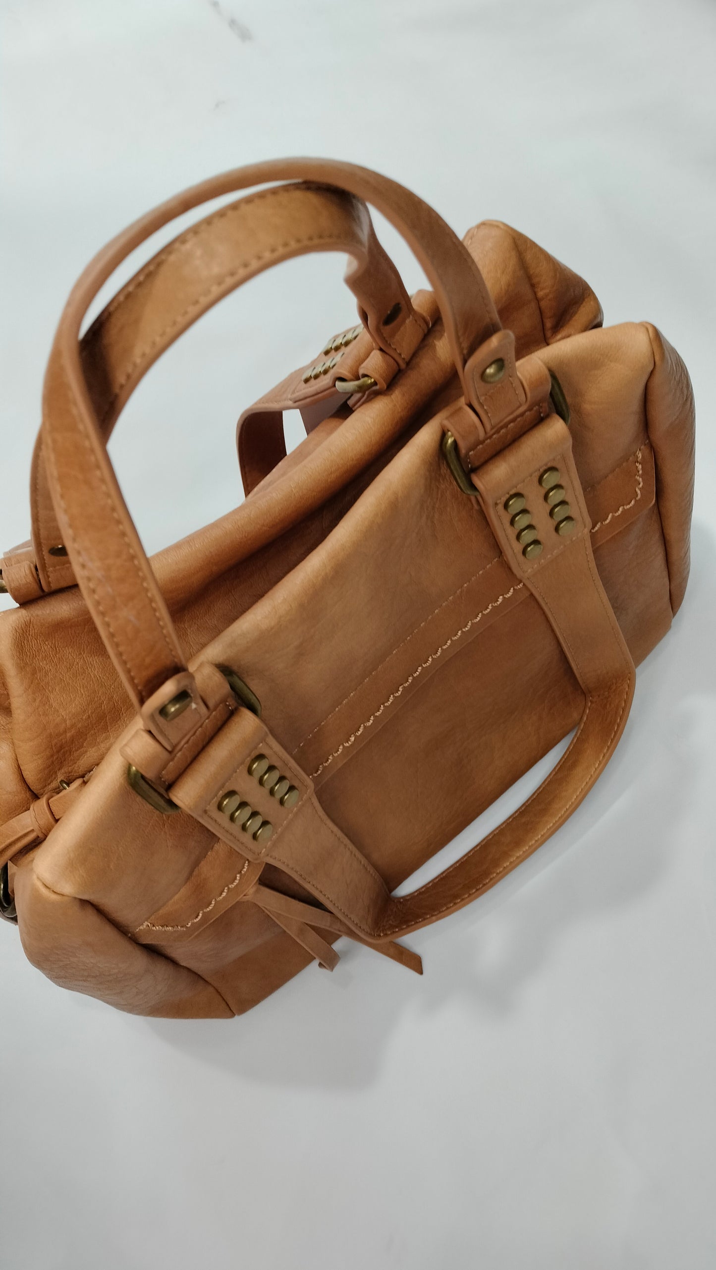 Bolso tachuelas