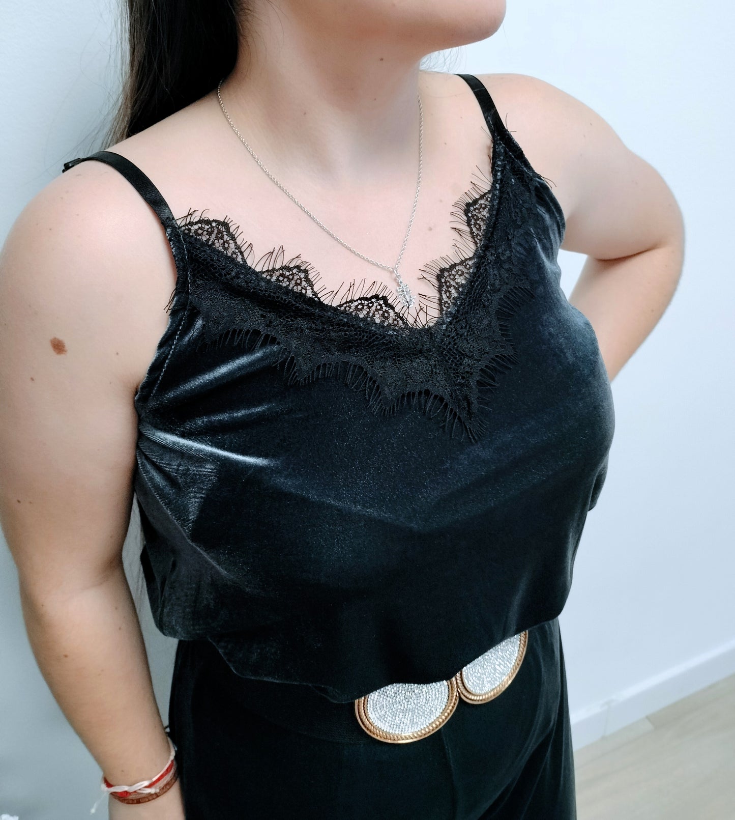 Top lencero terciopelo con encaje