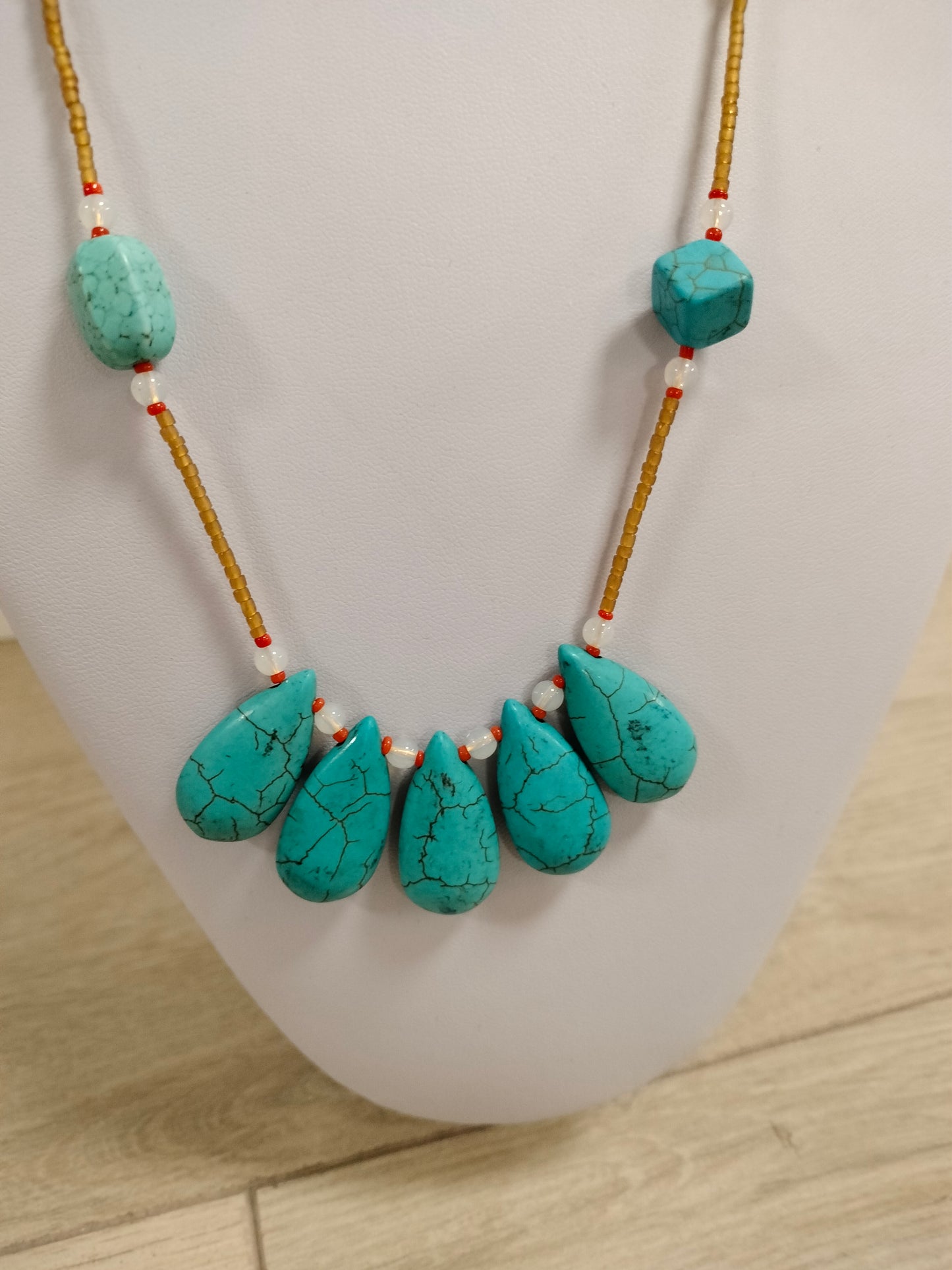 Collar turquesa