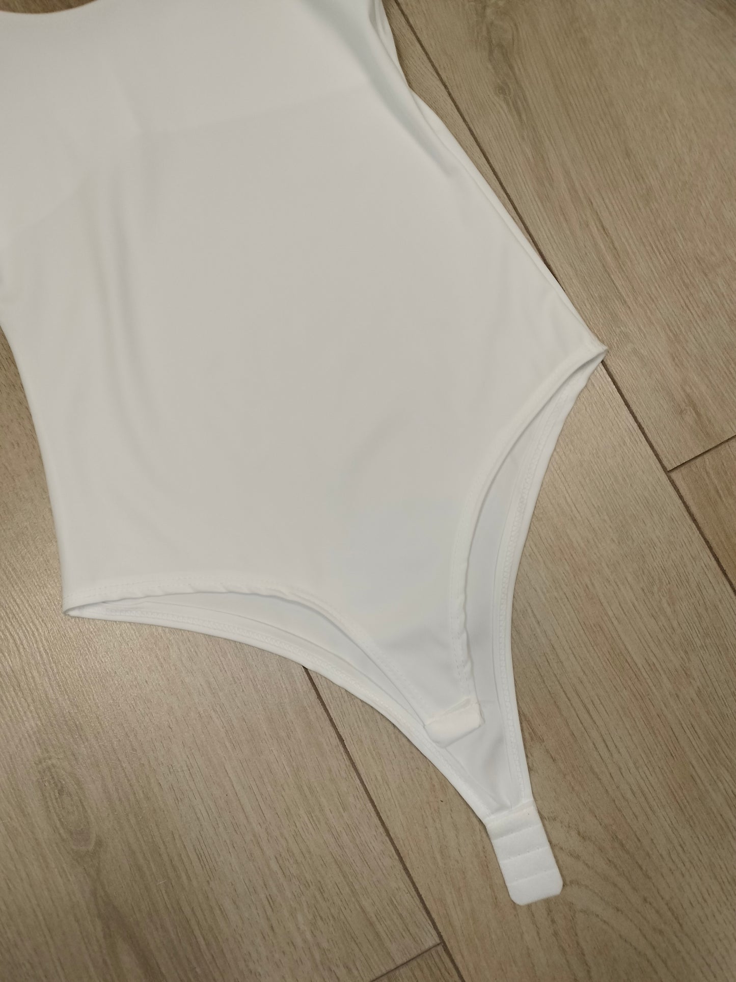 Body manga corta