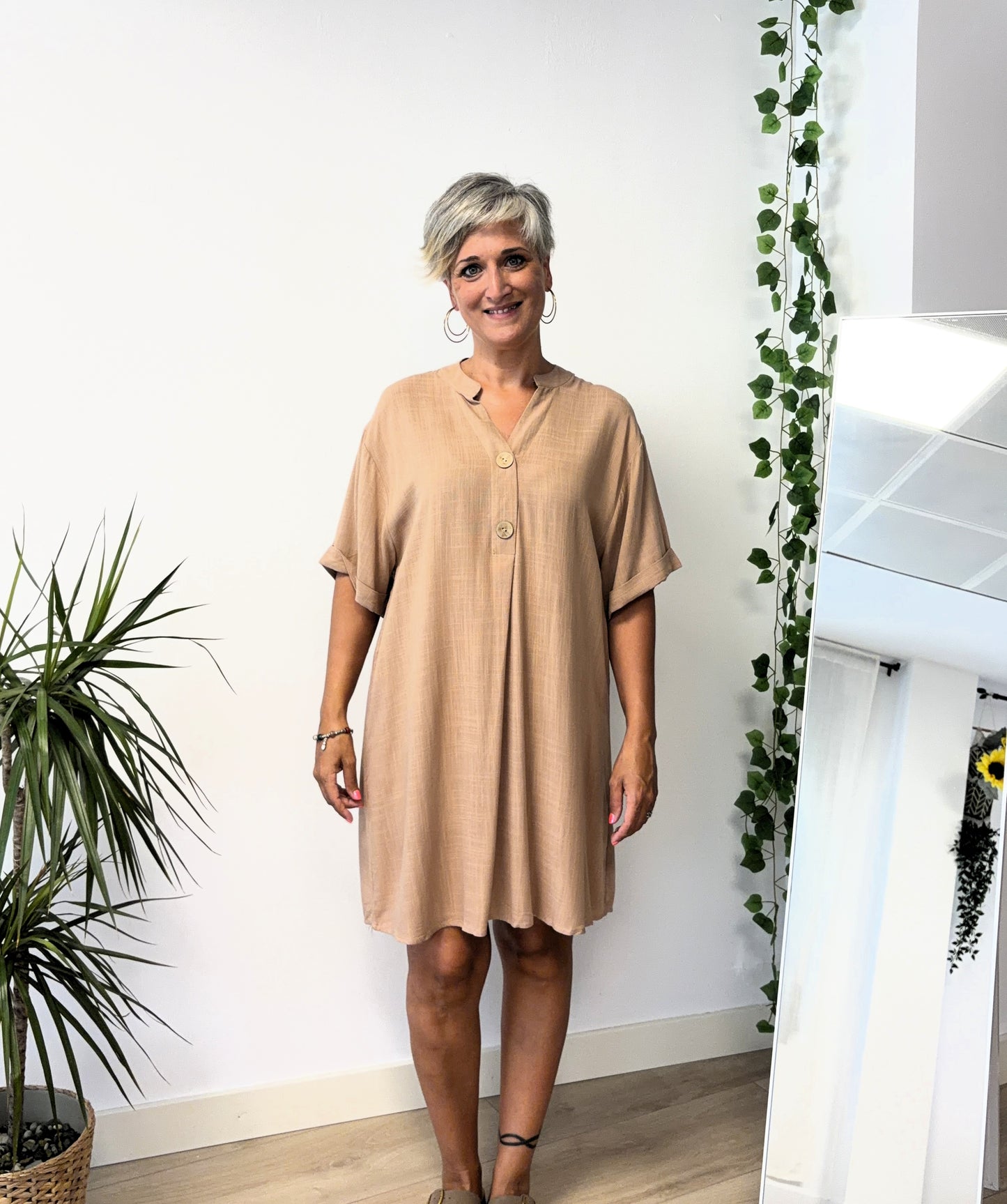 Vestido amplio de lino - camel
