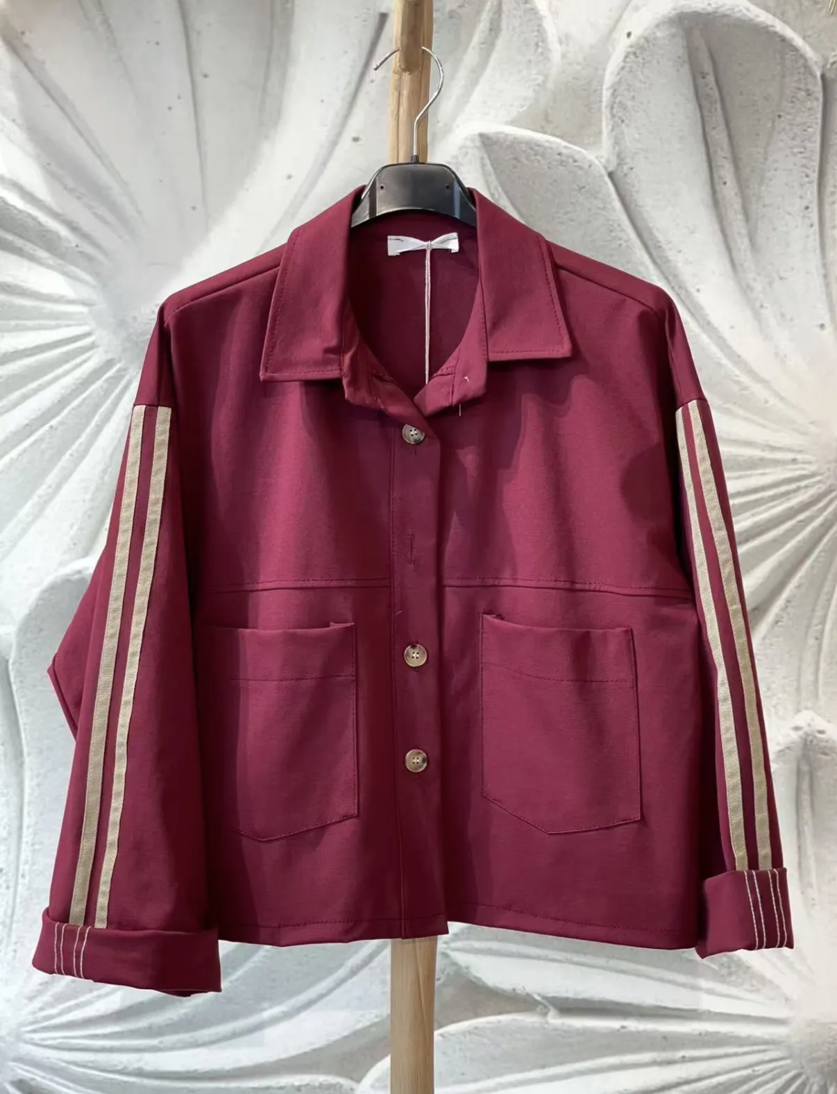 Chaqueta corta granate