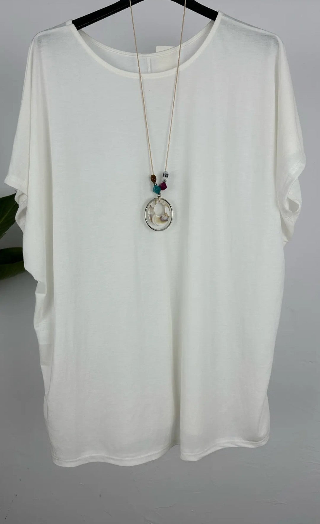 Camiseta básica curvy - amarillo, blanco y negro
