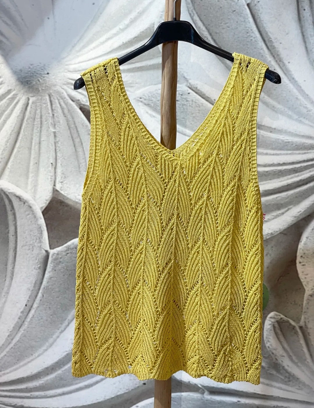 Top calado sin mangas - varios colores