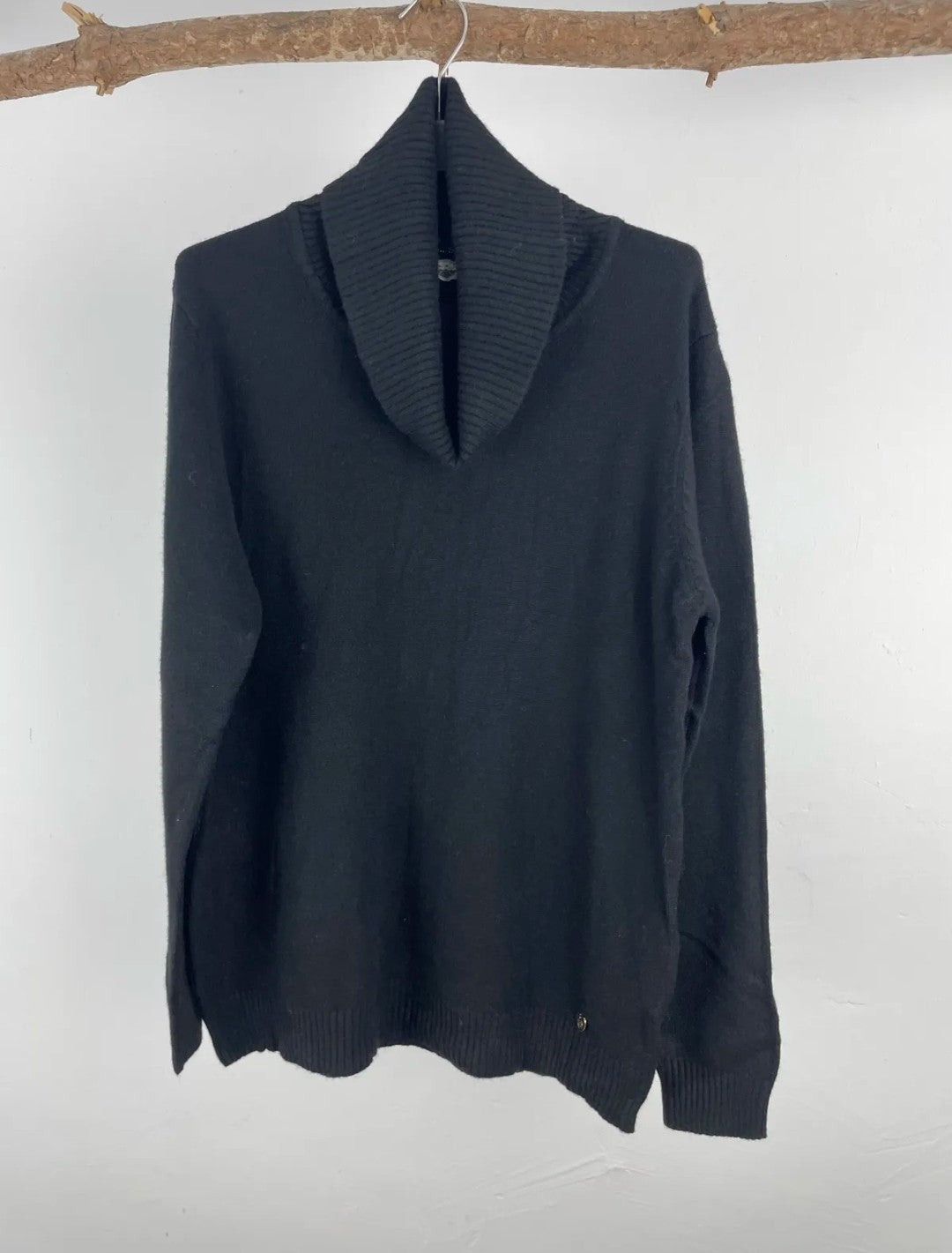 Jersey curvy Tor cuello vuelto amplio - negro