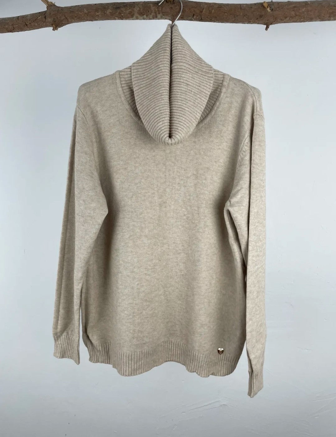 Jersey curvy Tor cuello vuelto amplio - crudo
