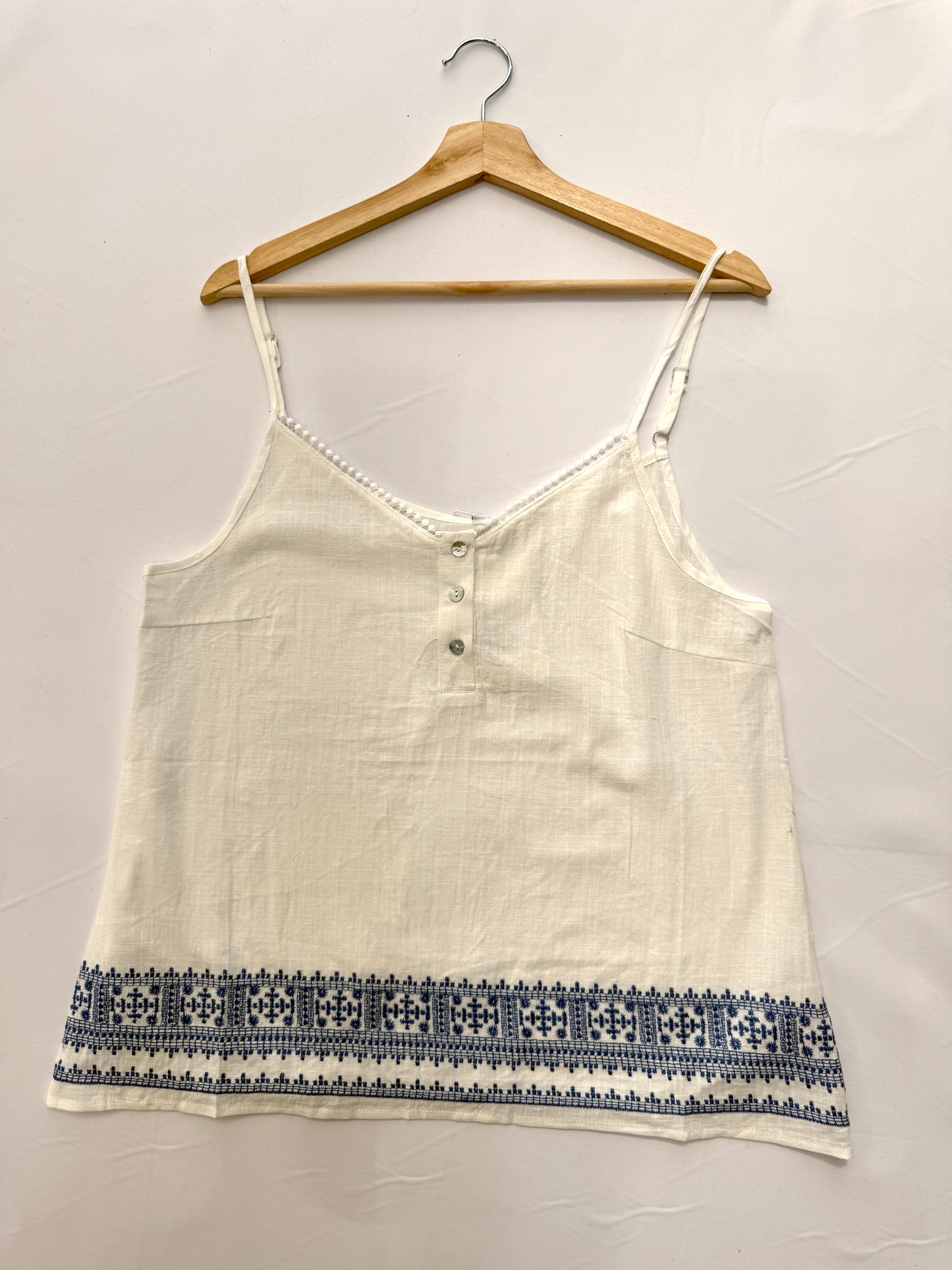 Blusa bordada efecto lino - 3 colores