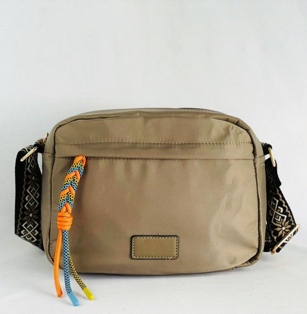 Bolso nylon tipo bandolera - kaki