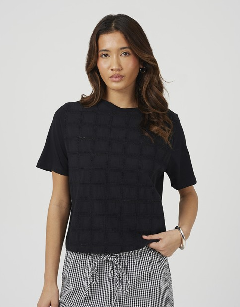Camiseta frontal de bordado