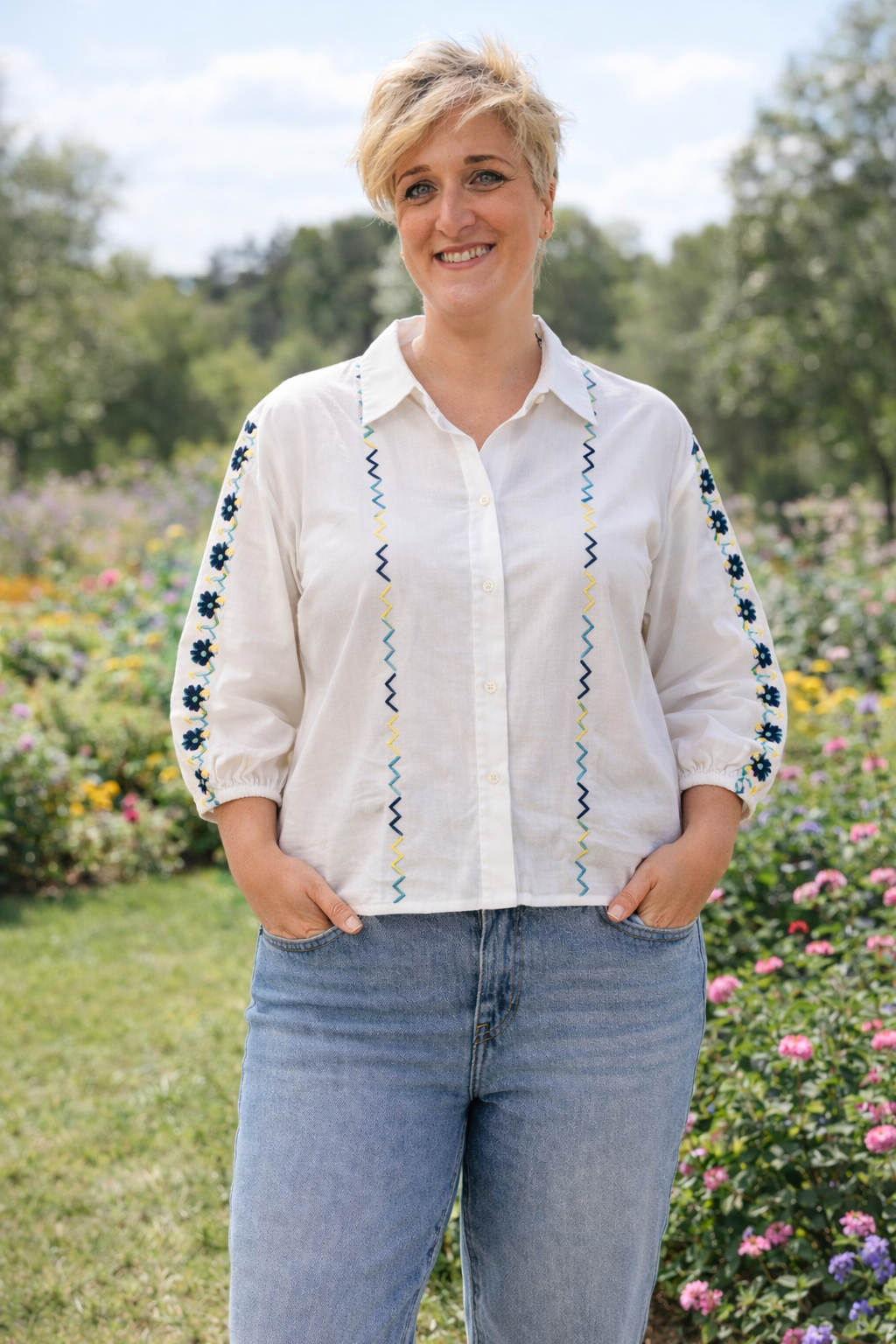 Camisa flores bordadas