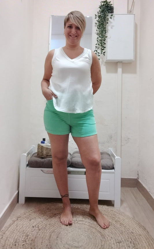 Short liso estilo legging - verde