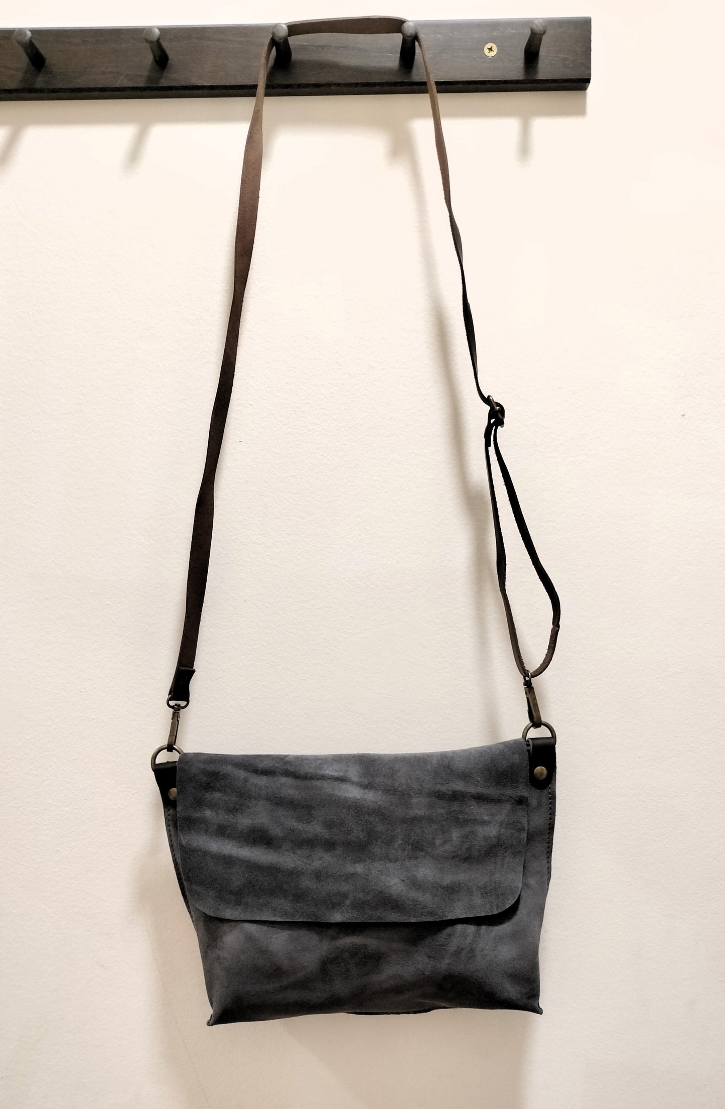 Bolso piel girada - gris