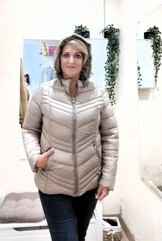 Chaqueta metalizada capucha - beige