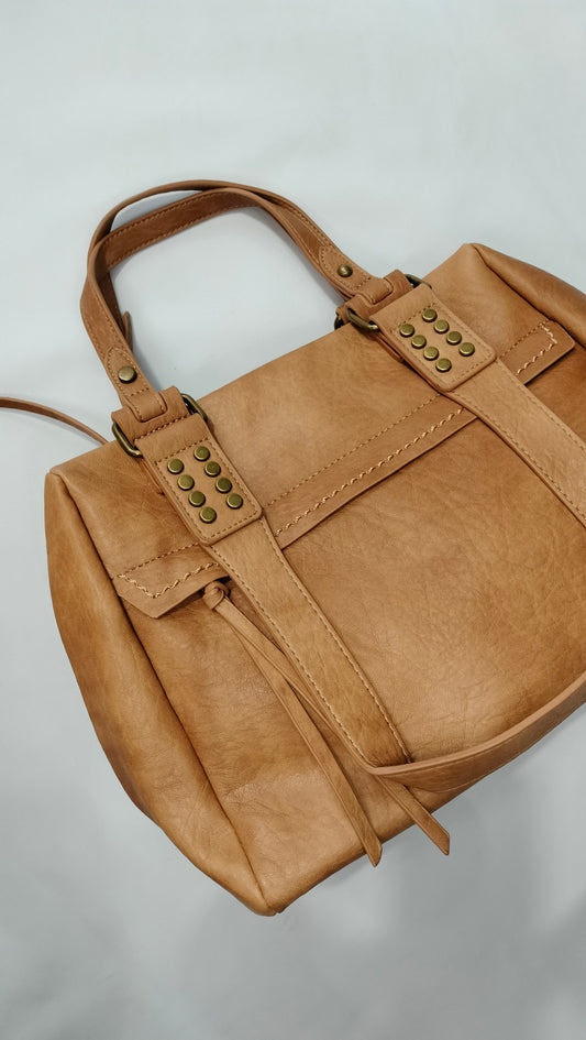 Bolso tachuelas