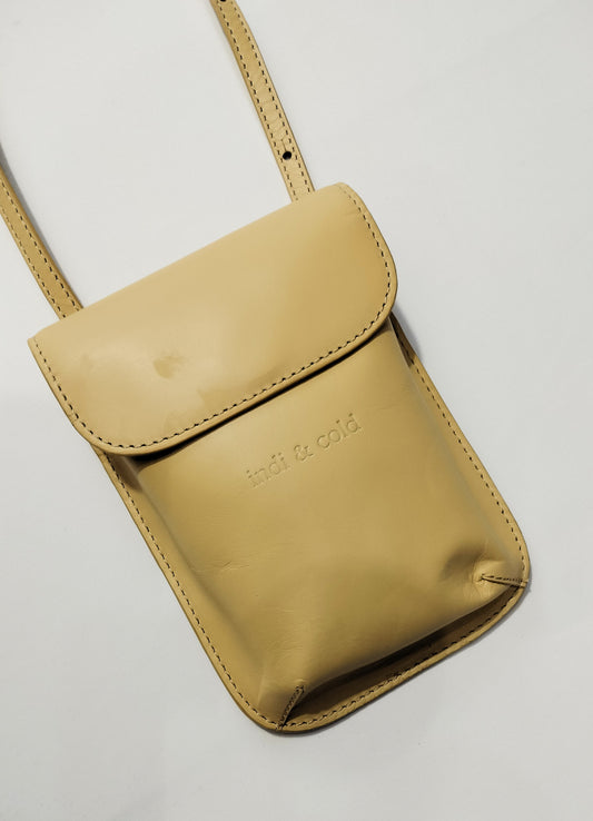Bolso pequeño amarillo