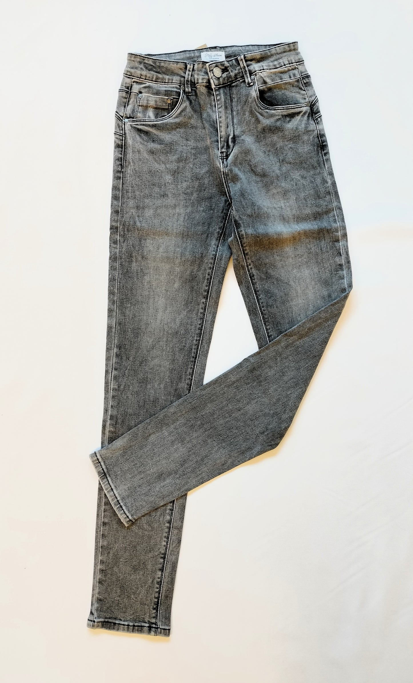 Vaquero gris desgastado