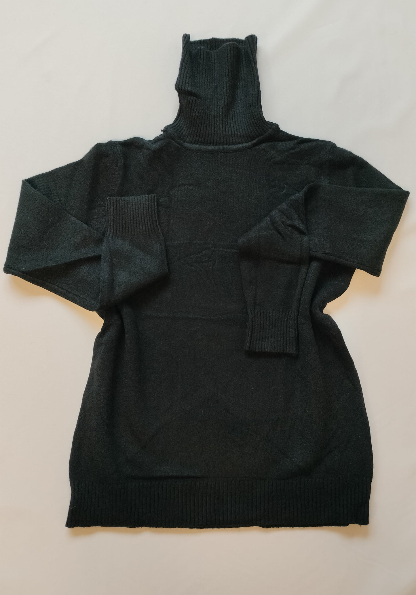 Jersey básico cuello vuelto