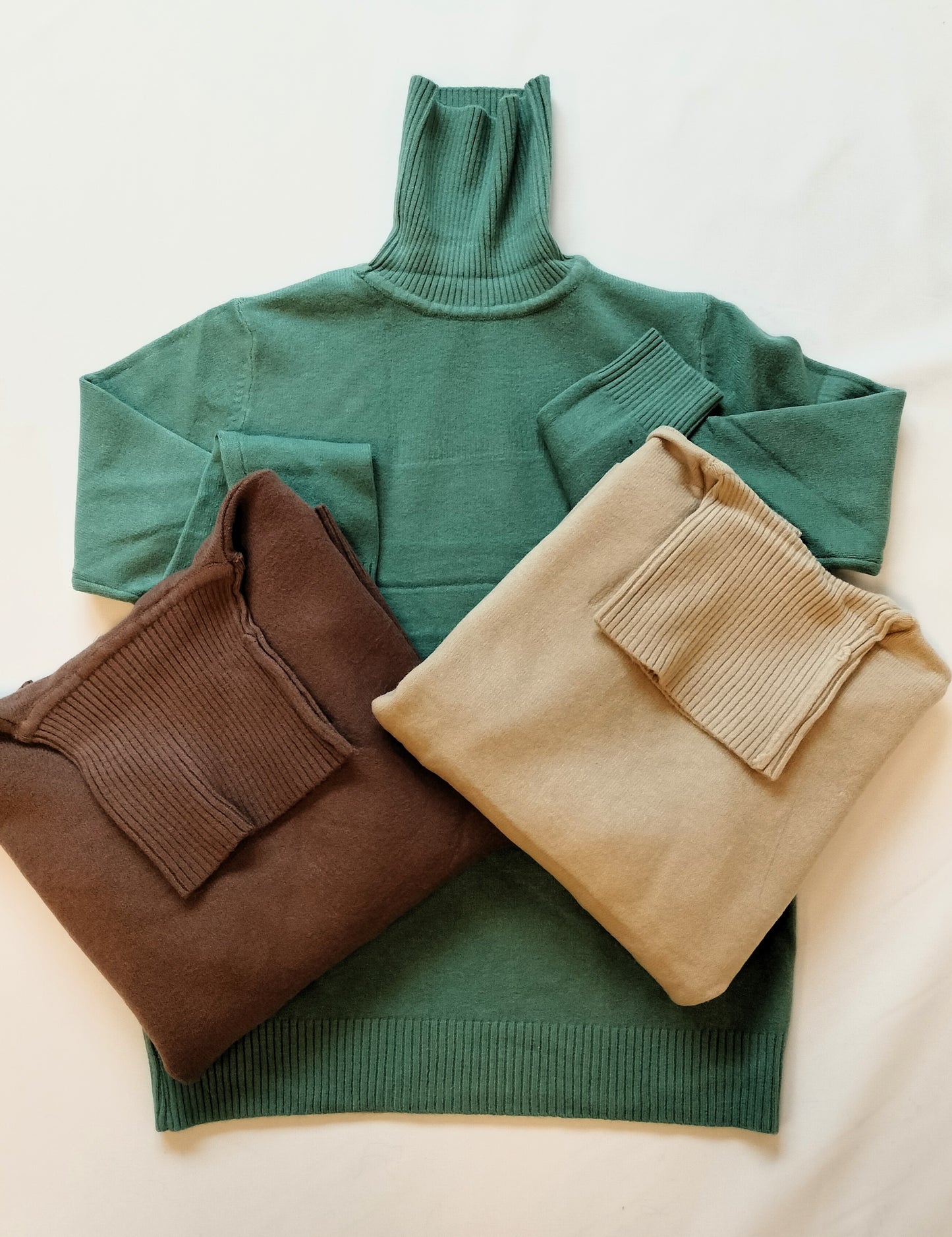 Jersey básico cuello vuelto