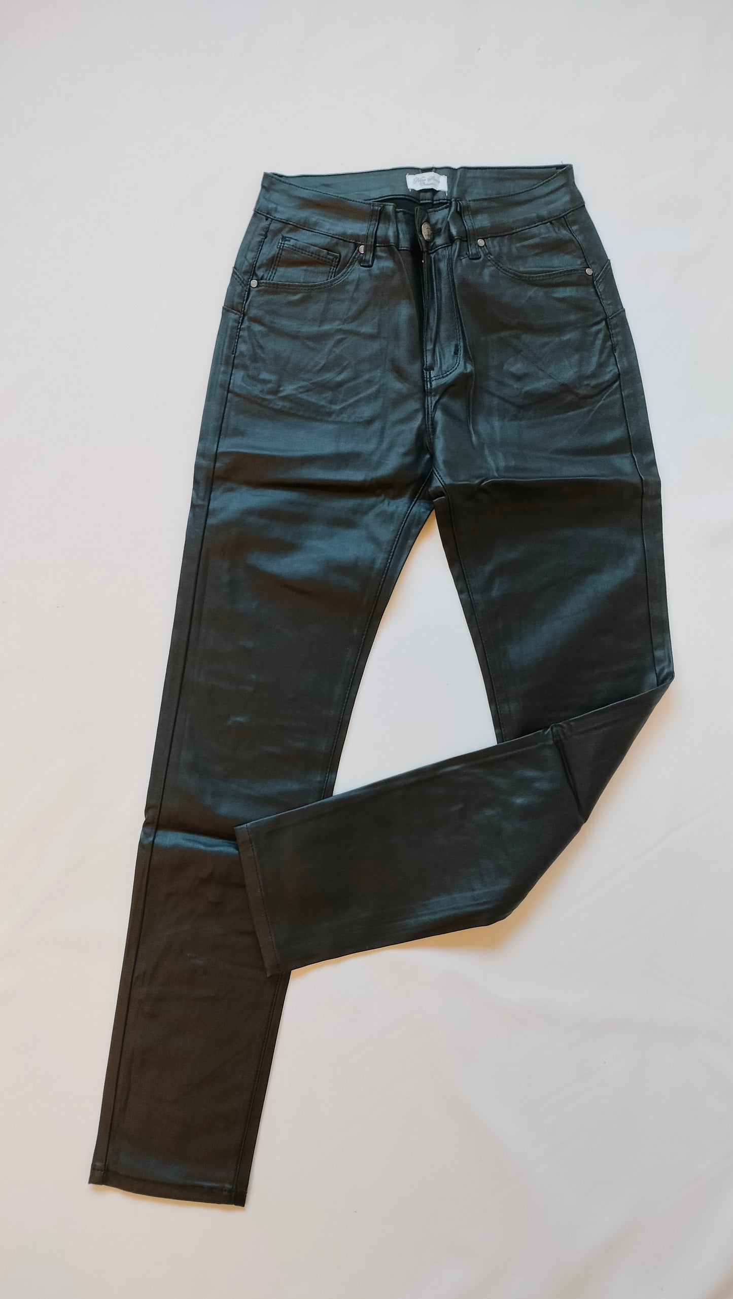 Pantalón push-up polipiel