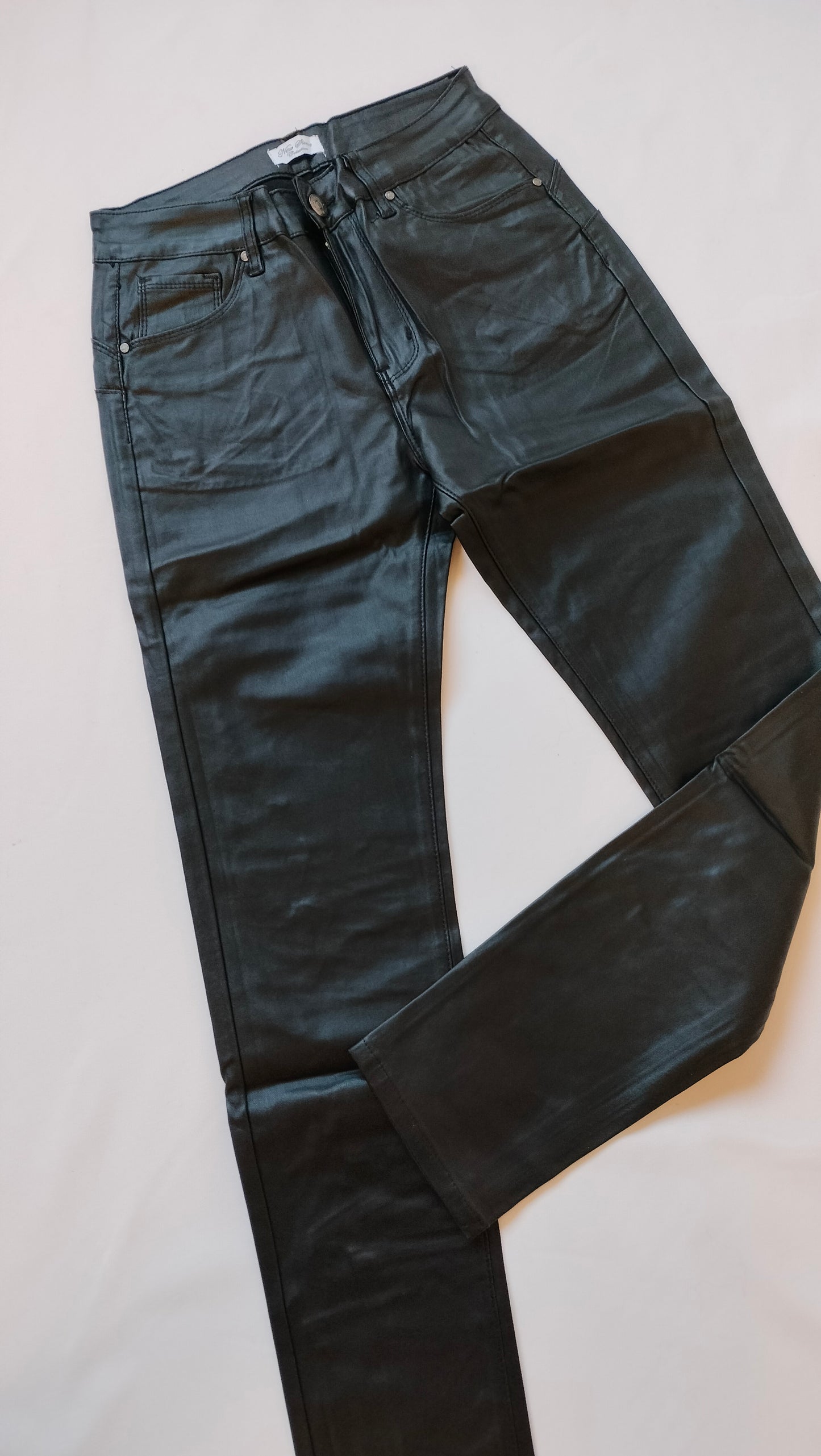 Pantalón push-up polipiel