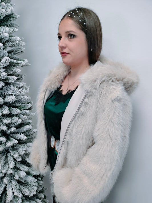 Chaqueta pelo con capucha