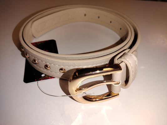 Cinturón estrecho tachuelas