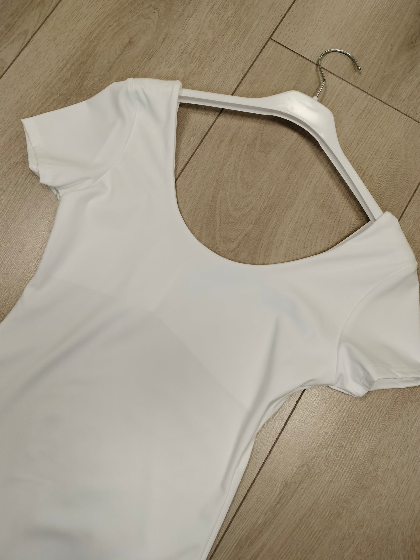 Body manga corta