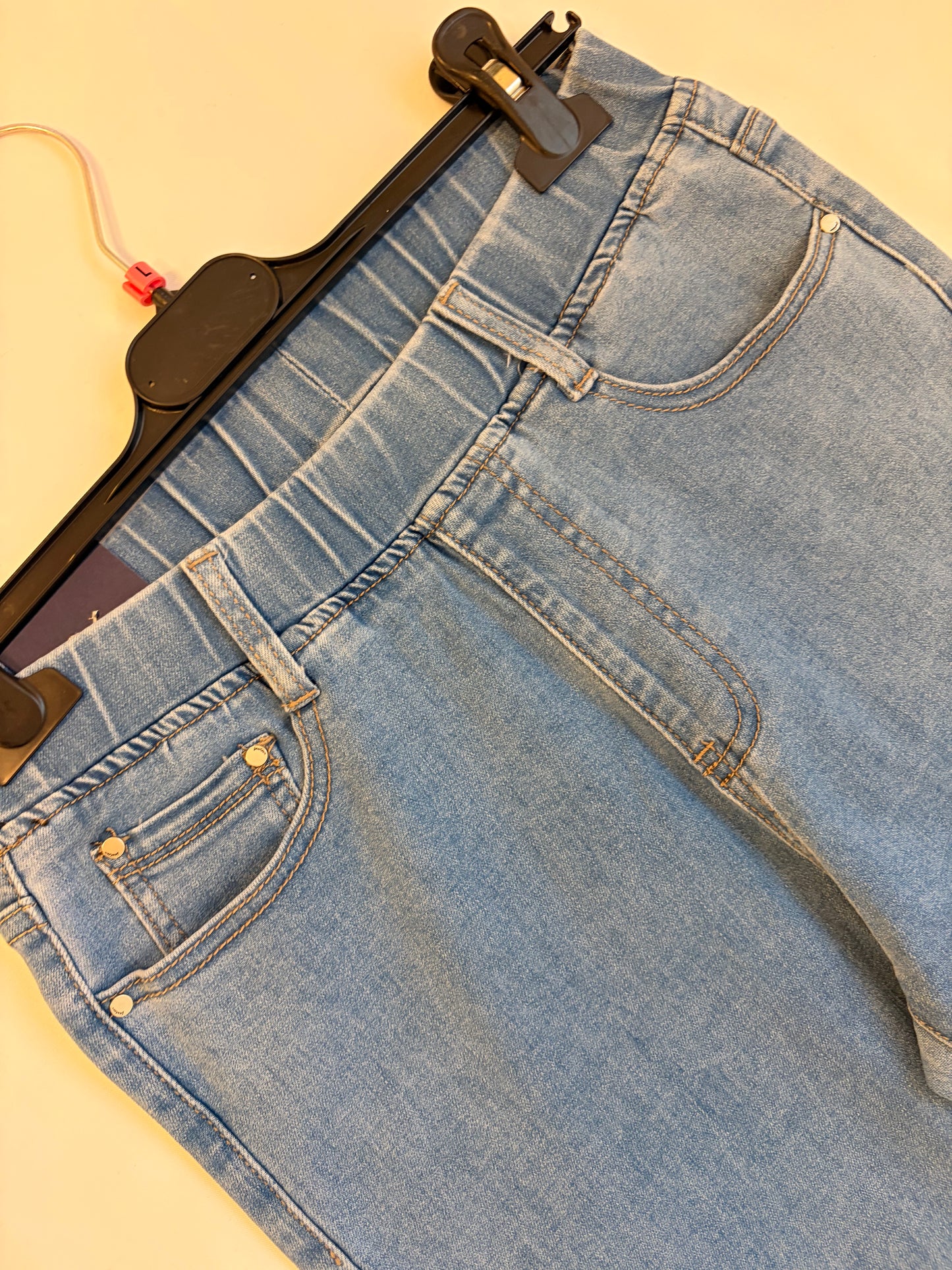 Pantalón vaquero goma