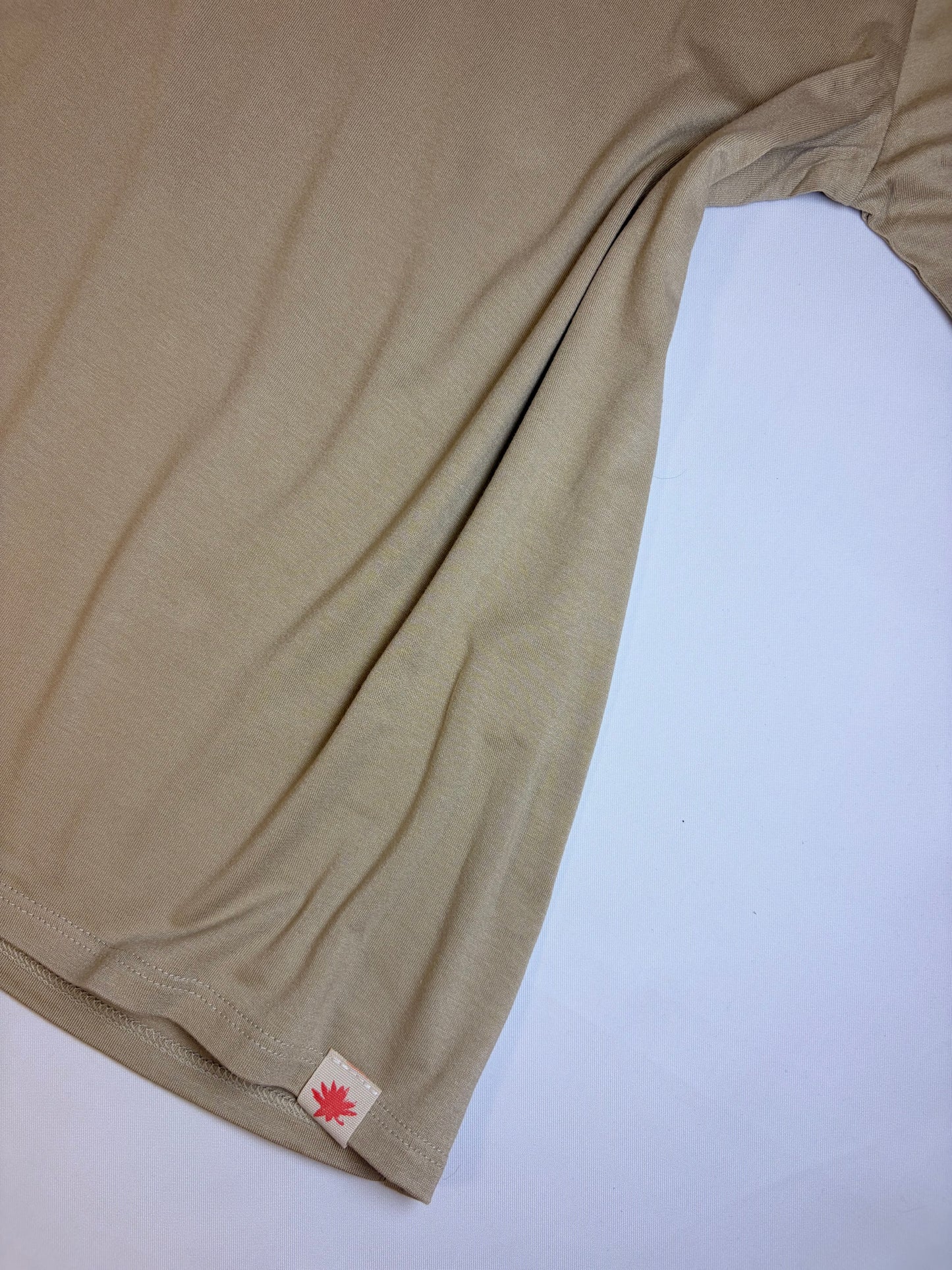 Camiseta curvy Caleta