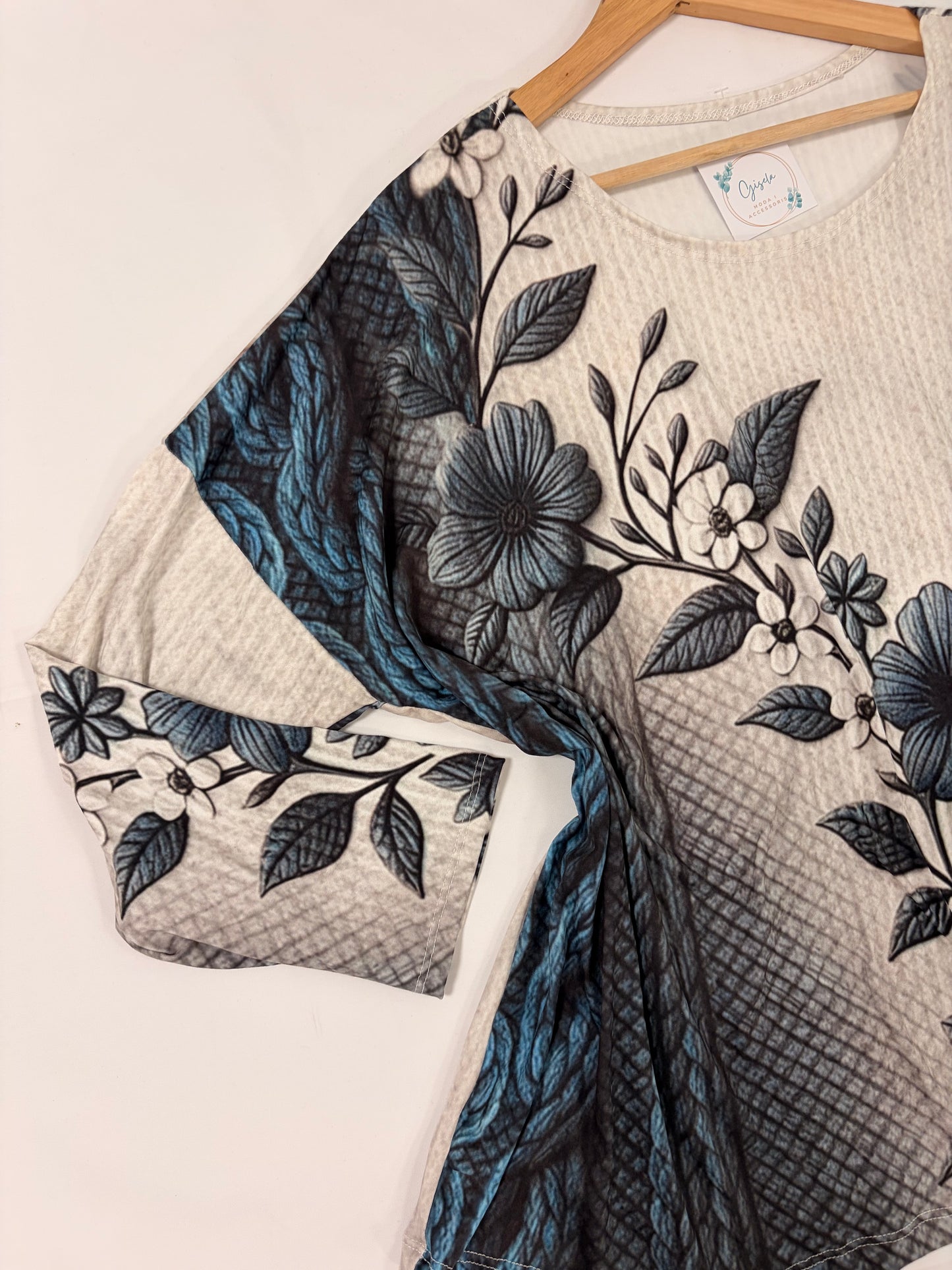 Camiseta curvy Flores azul