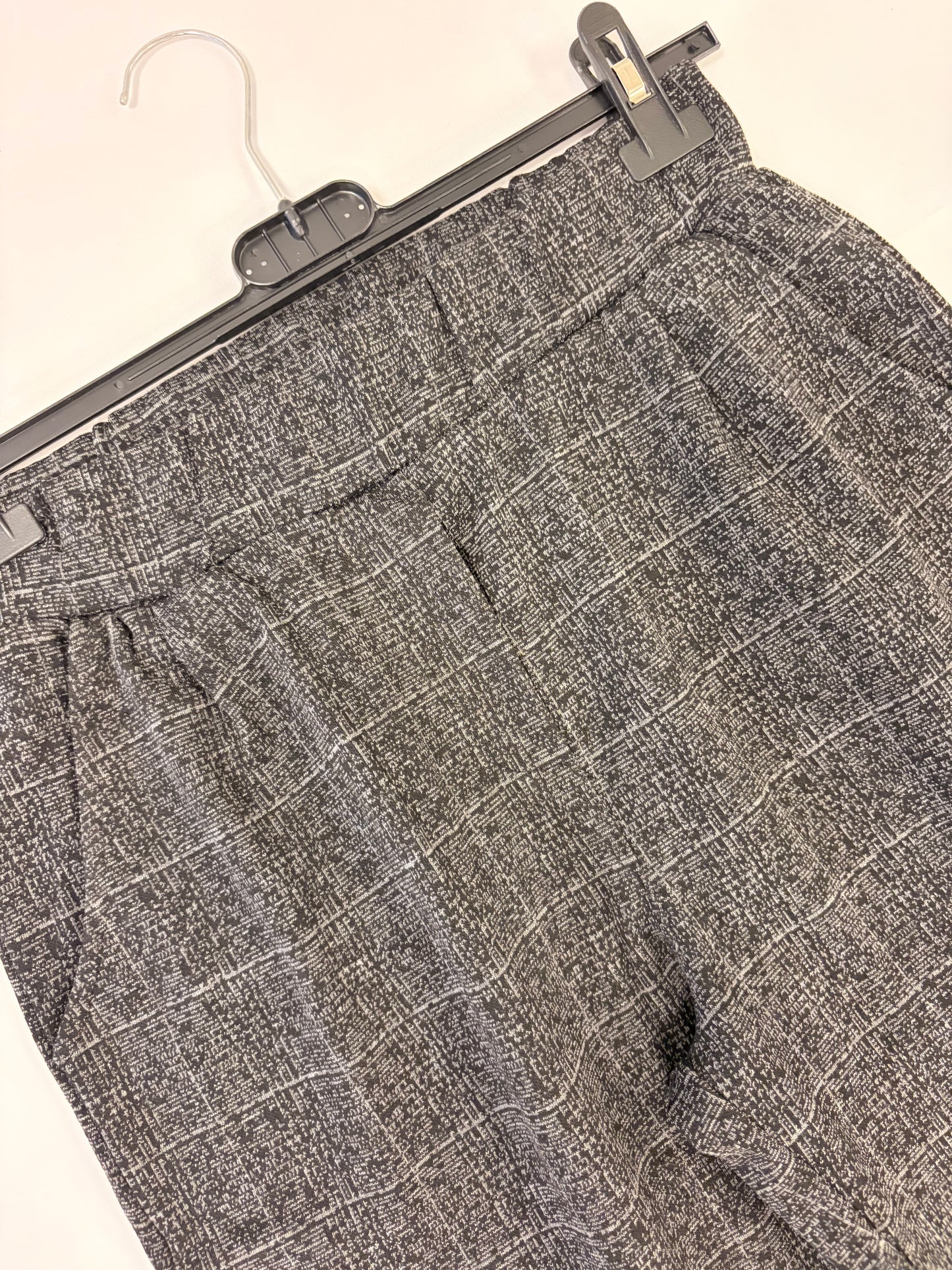 Pantalón cuadros negro