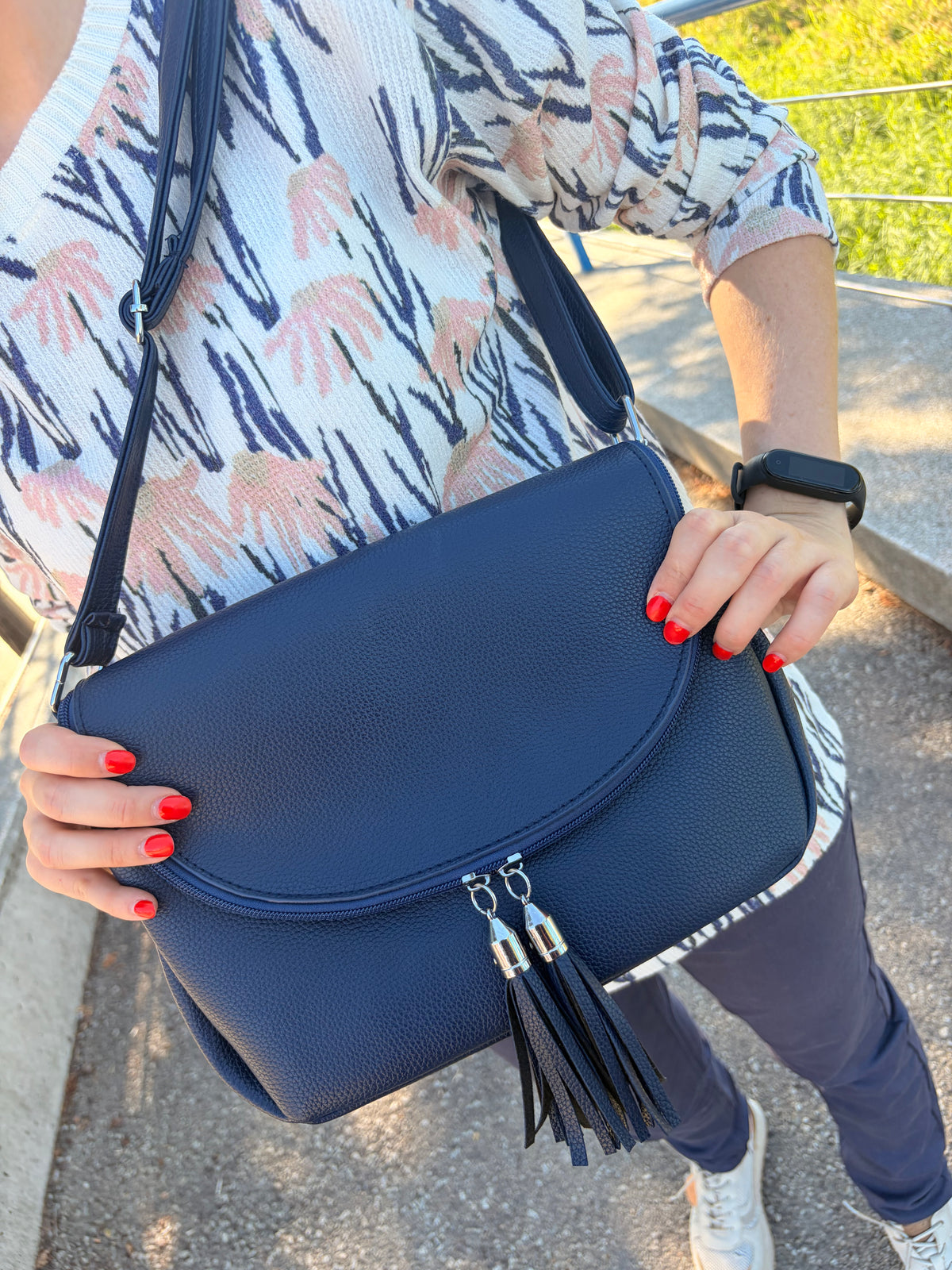 Bolso tapa cremallera azul marino