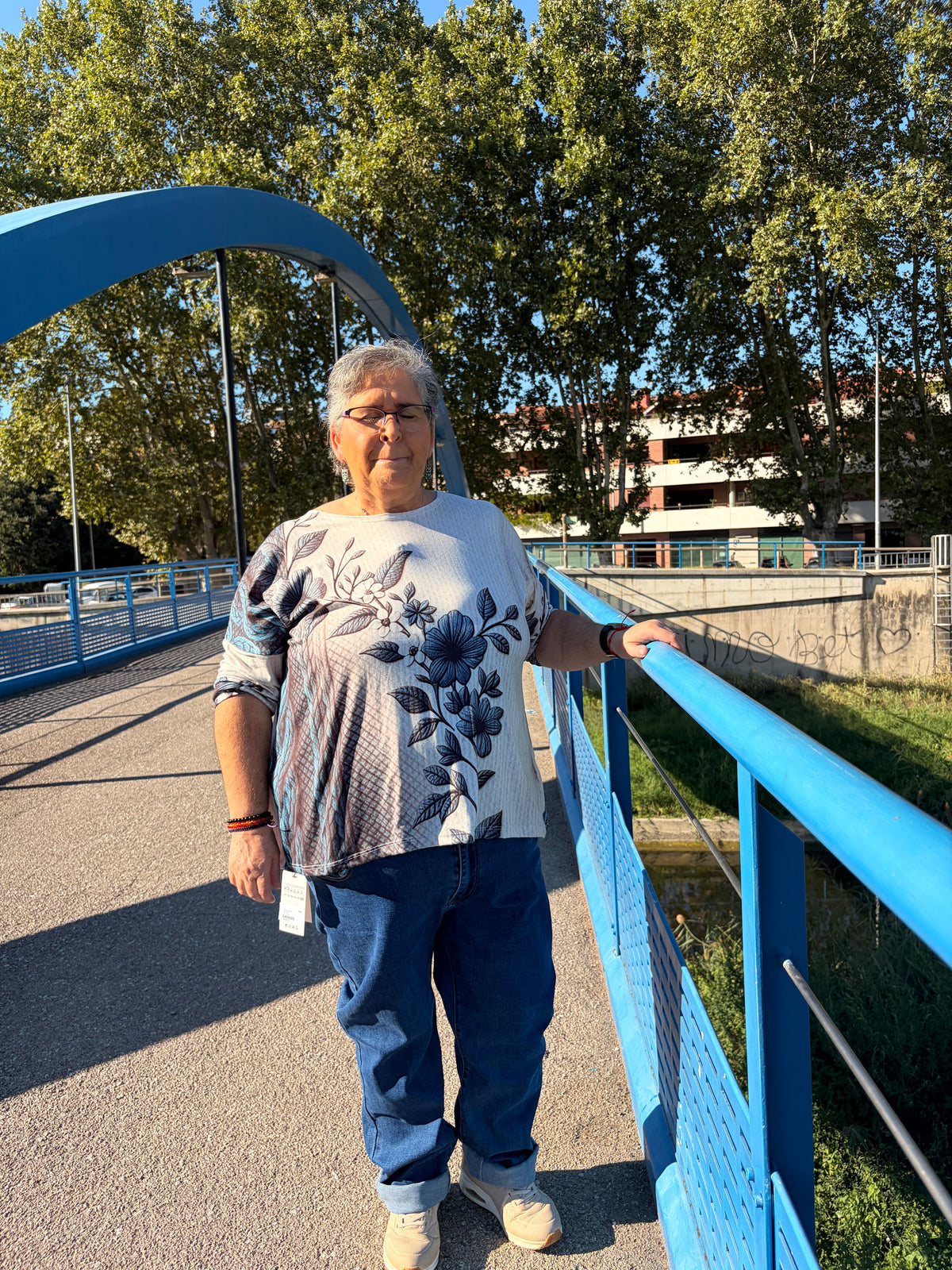 Camiseta curvy Flores azul