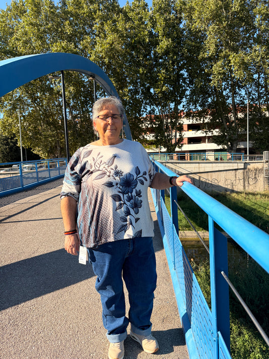 Camiseta curvy Flores azul
