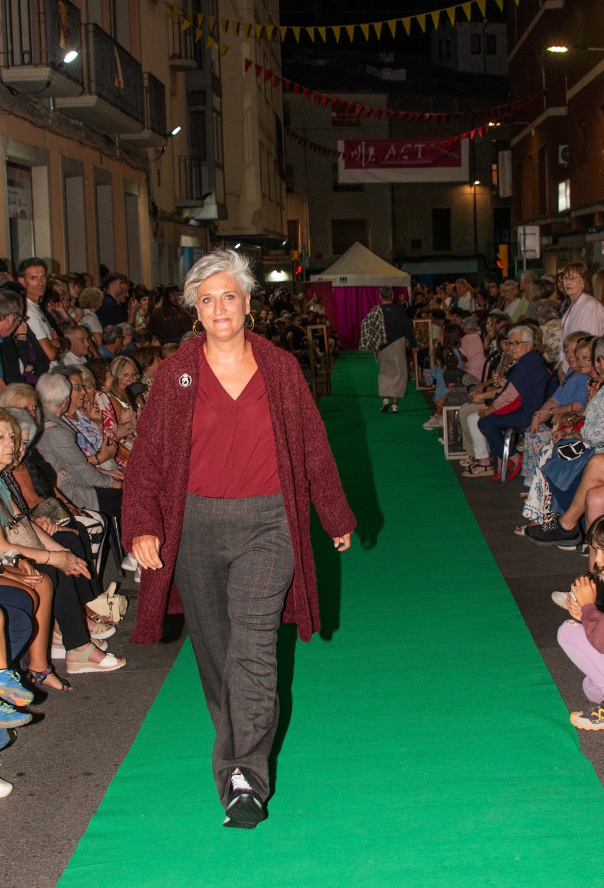 Pantalón cuadros gris