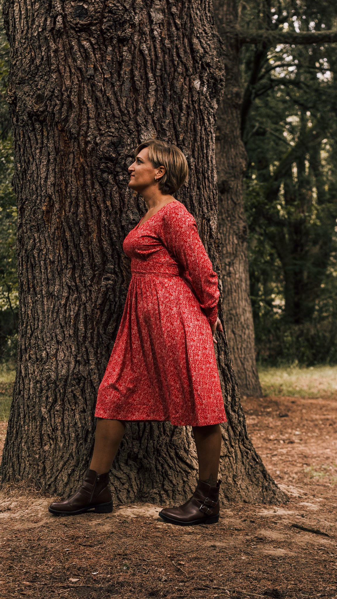 Vestido midi entallado flores - rojo