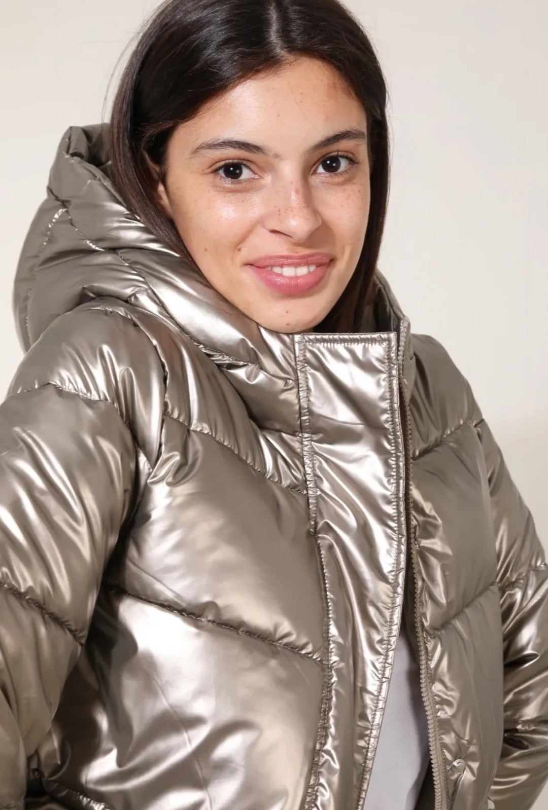 Anorac corto metalizado