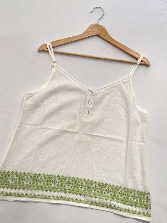 Blusa bordada efecto lino