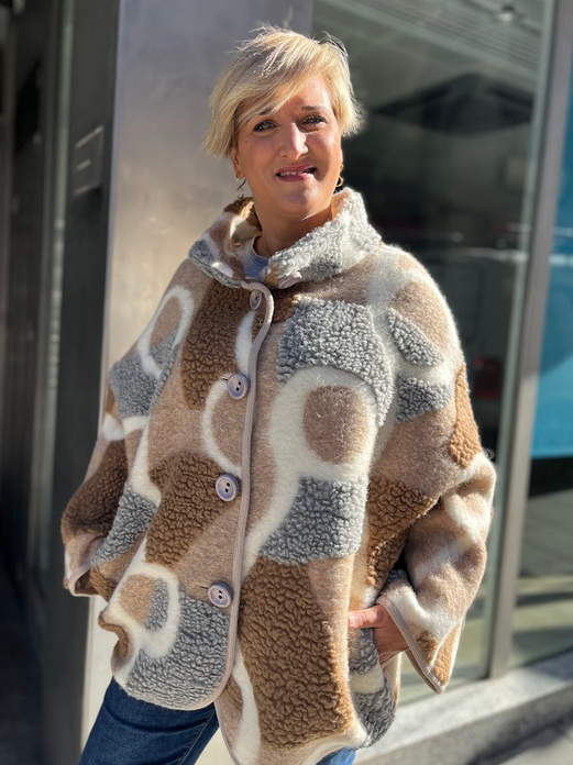 Chaqueta ovejera oversize